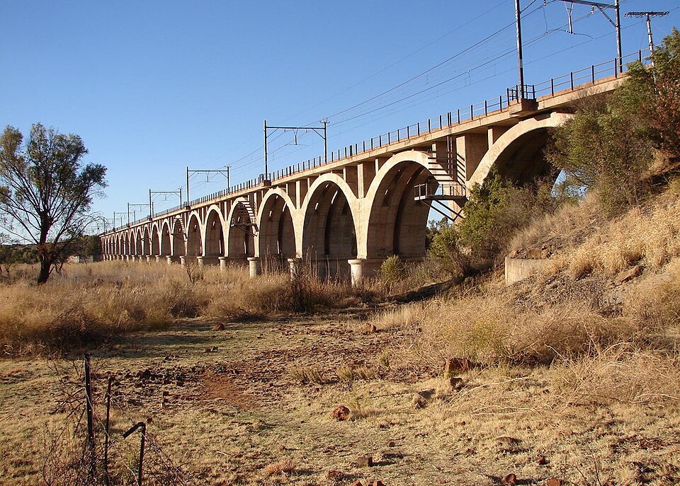 Railway bridge across the Vaal River at Warrenton, Northern Cape